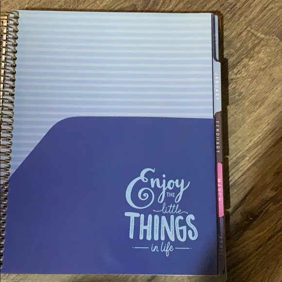 Glitter spiral laminated planner - Picture 3 of 8